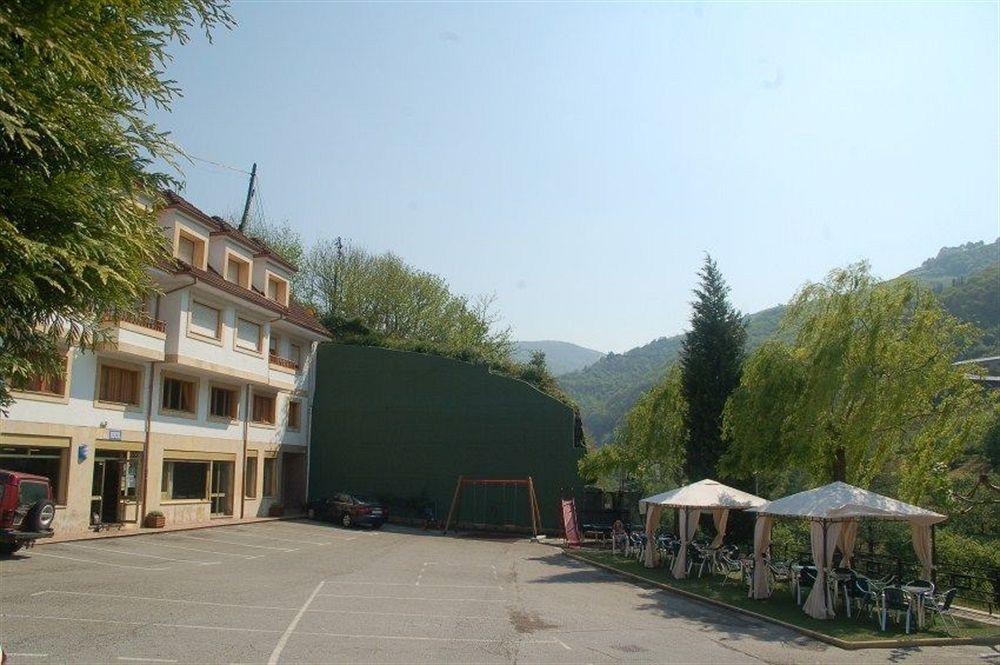 Hotel Penagrande Cangas De Narcea Bagian luar foto