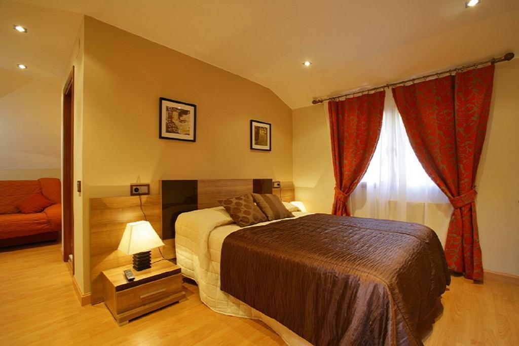 Hotel Penagrande Cangas De Narcea Bagian luar foto