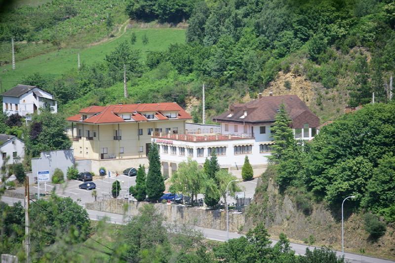 Hotel Penagrande Cangas De Narcea Bagian luar foto
