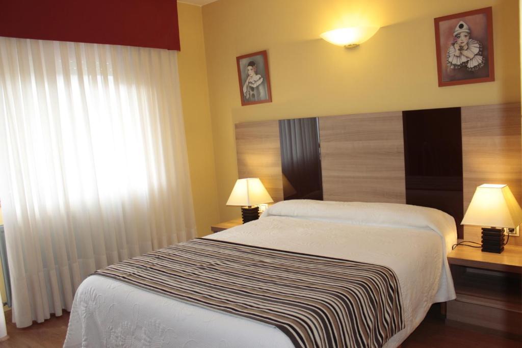 Hotel Penagrande Cangas De Narcea Ruang foto