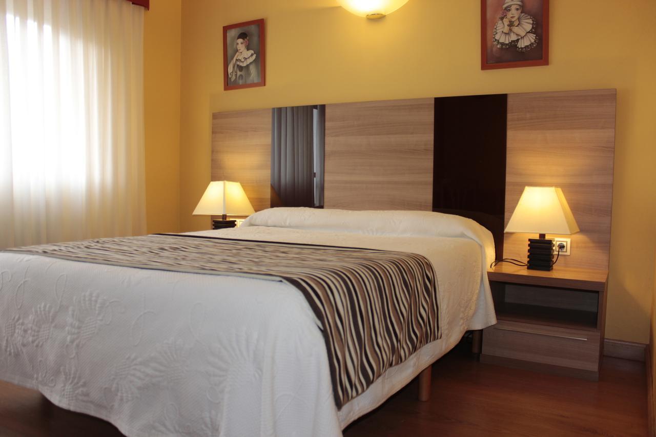 Hotel Penagrande Cangas De Narcea Bagian luar foto