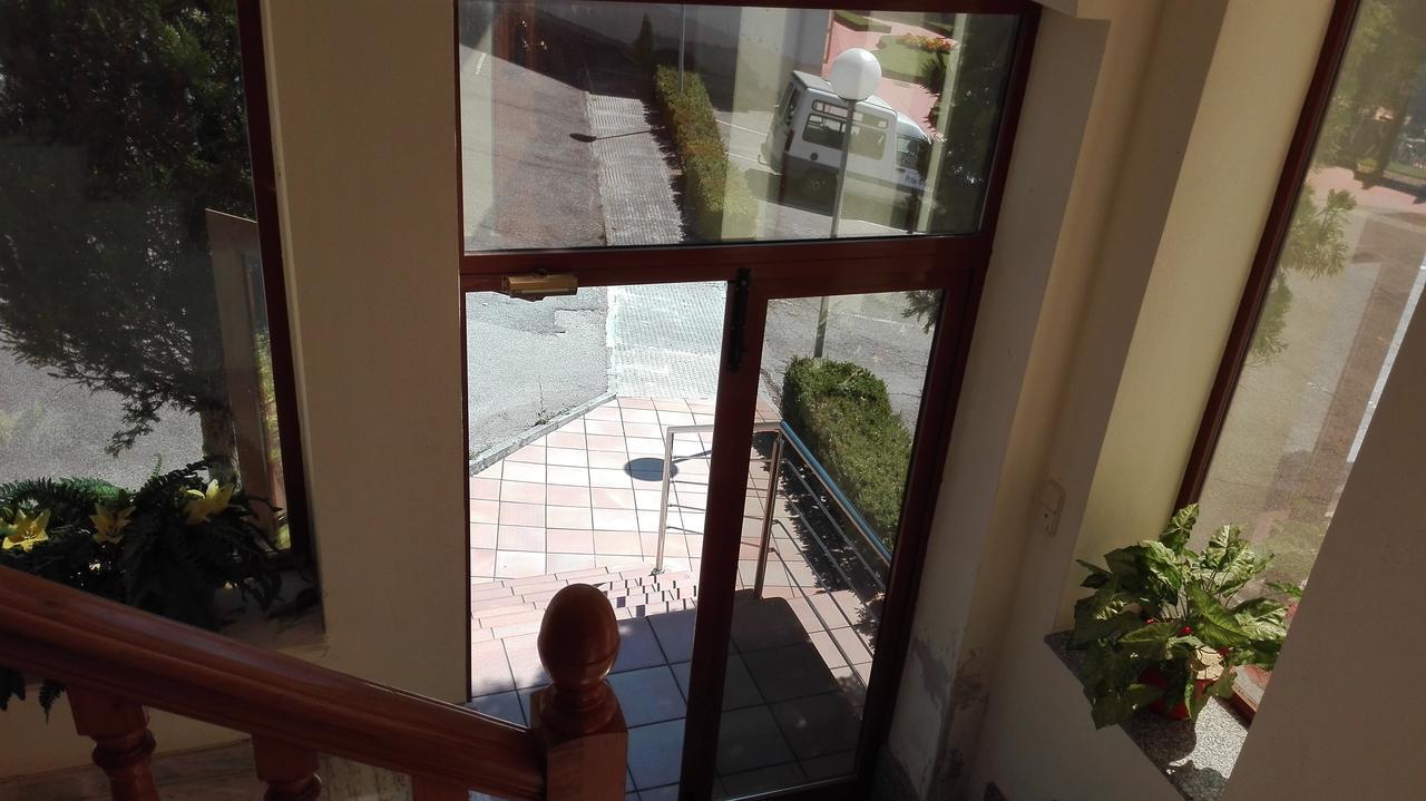 Hotel Penagrande Cangas De Narcea Bagian luar foto