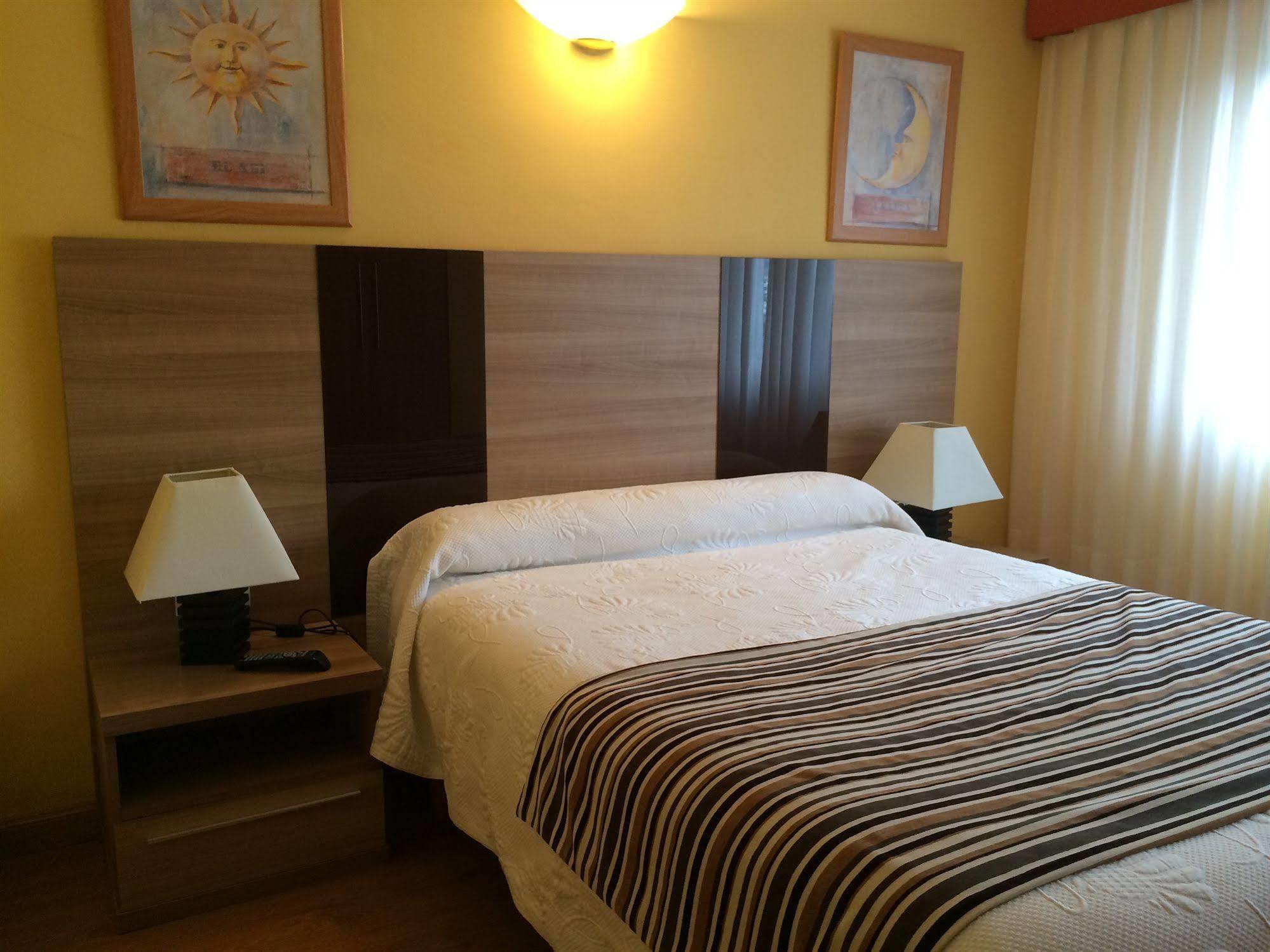 Hotel Penagrande Cangas De Narcea Bagian luar foto