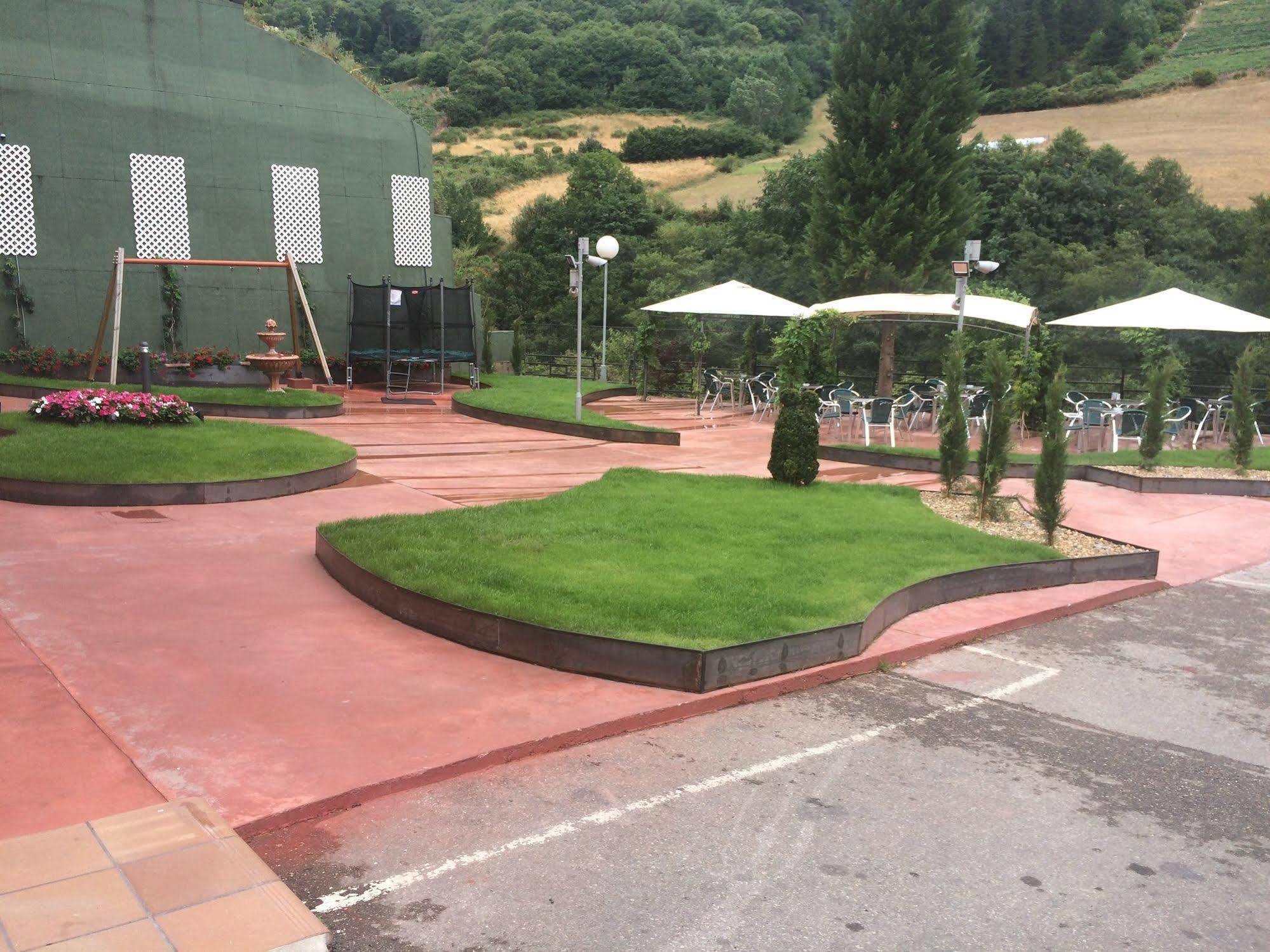 Hotel Penagrande Cangas De Narcea Bagian luar foto
