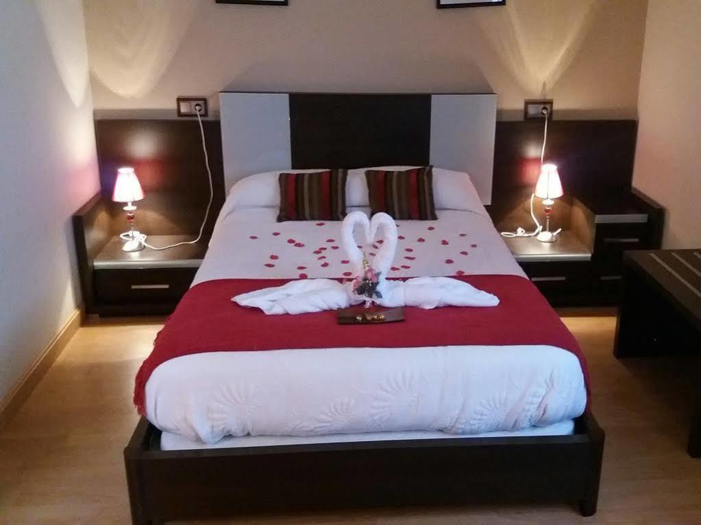 Hotel Penagrande Cangas De Narcea Bagian luar foto